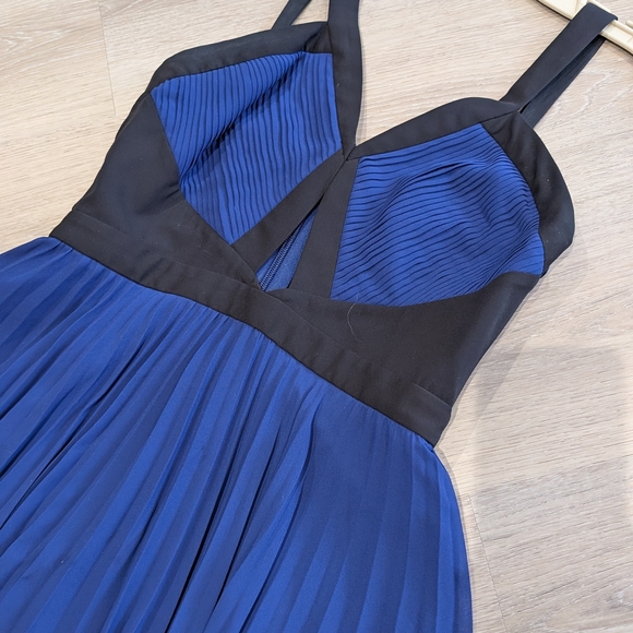 BCBGMaxAzria Black and Blue Pleated Dress - Picture 3 of 7